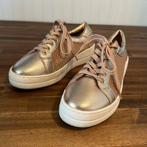 STEVEN Nyssa Rose Gold Sneakers